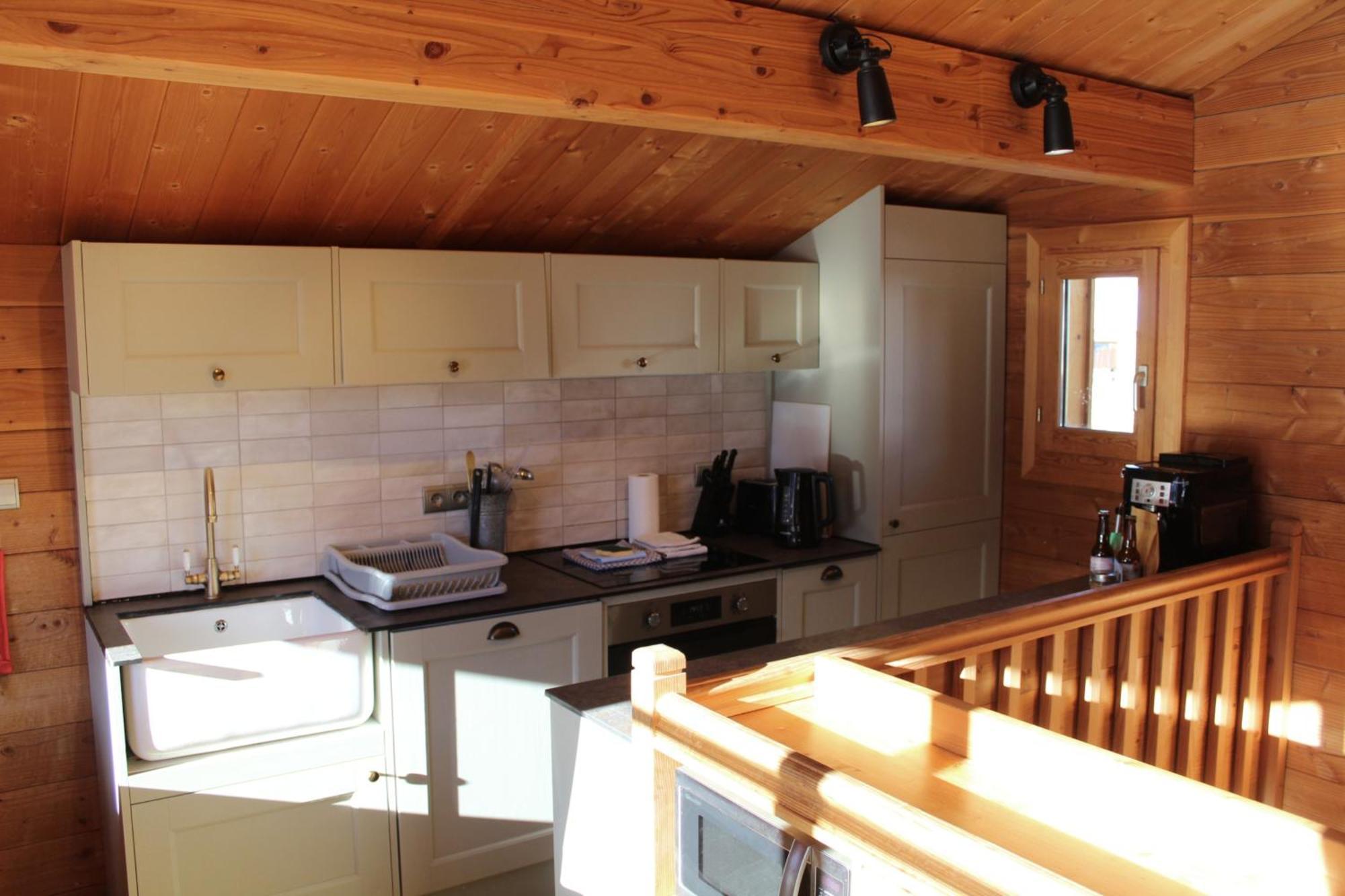 Cosy 4 Bedroom Chalet With Hot Tub Saint-Marcel  Extérieur photo
