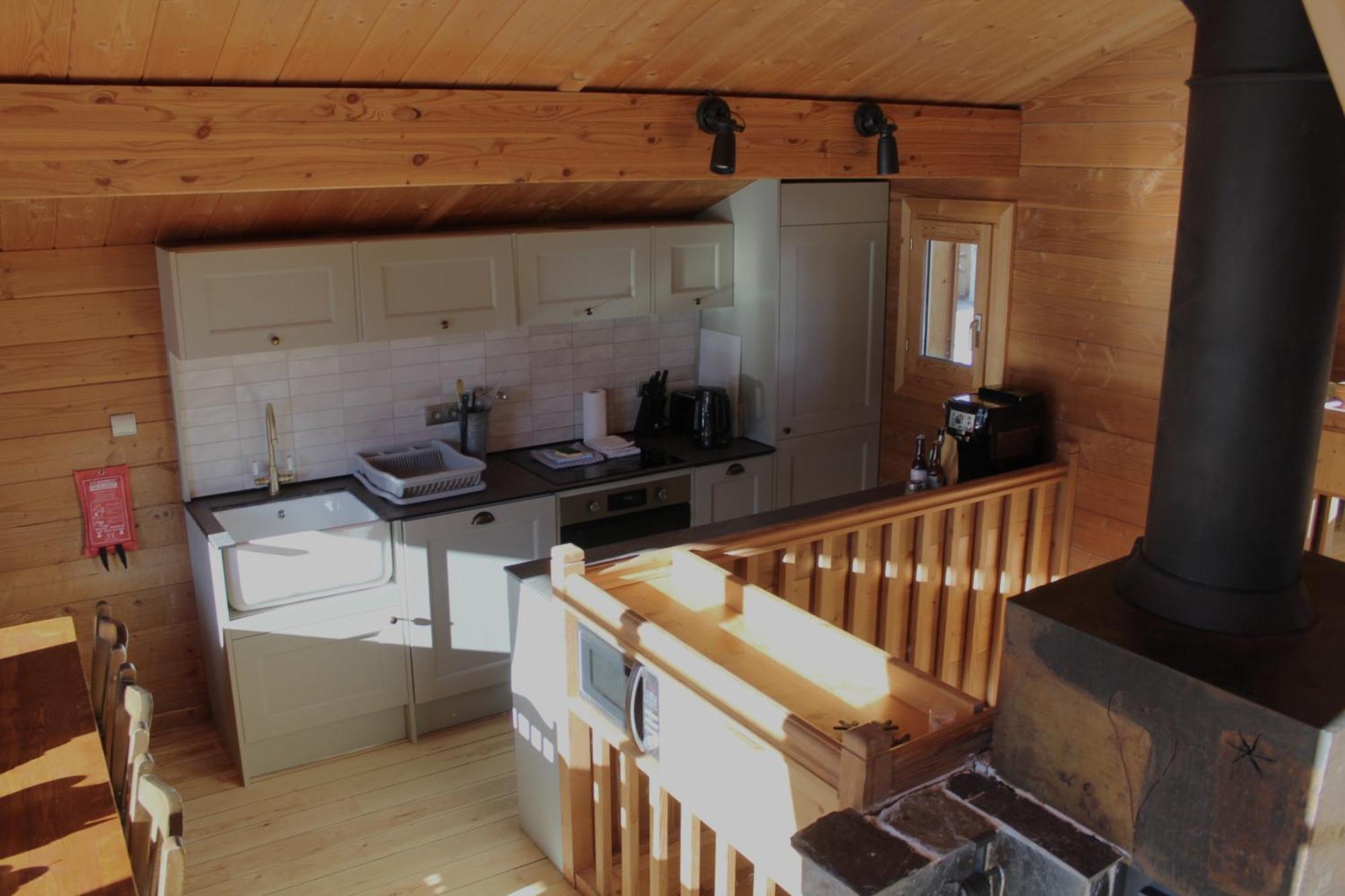 Cosy 4 Bedroom Chalet With Hot Tub Saint-Marcel  Extérieur photo